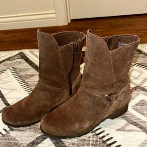 Teva Brown Suede Ankle Boots